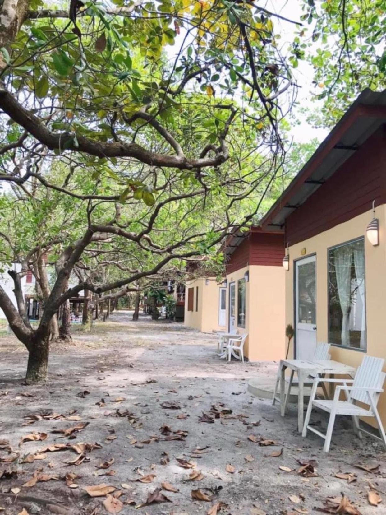 Lucky Resort Koh Phayam Εξωτερικό φωτογραφία